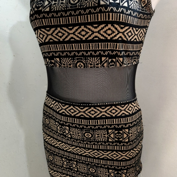 Lovley Day | Elegant Black and Brown Patterned Dress With Sheer Cut Out - Picture 5 of 13